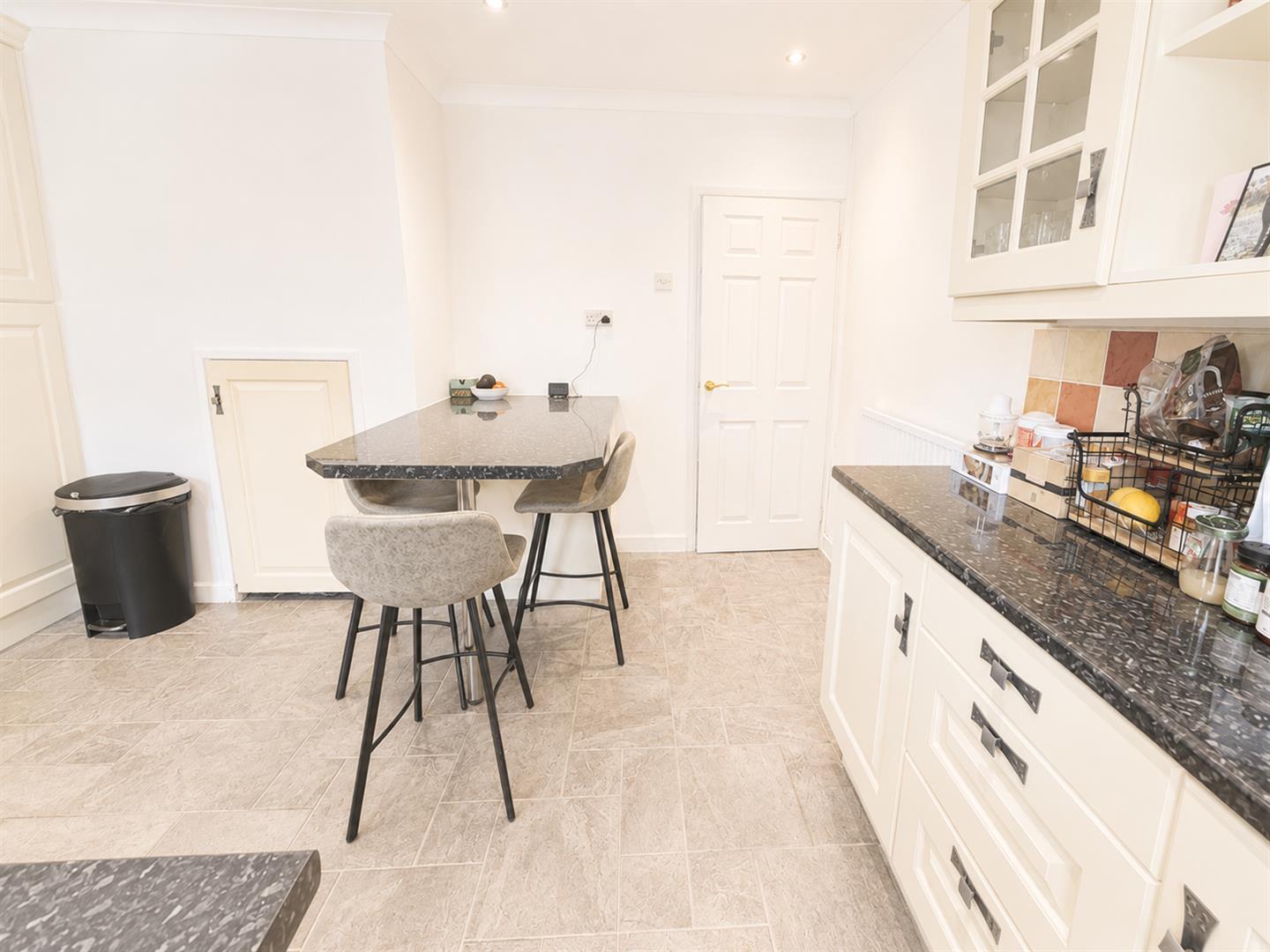 Abernant Road, Abernant, Aberdare - 5d82d373-98c5-4eb7-8e11-b3fda2f8208f.png