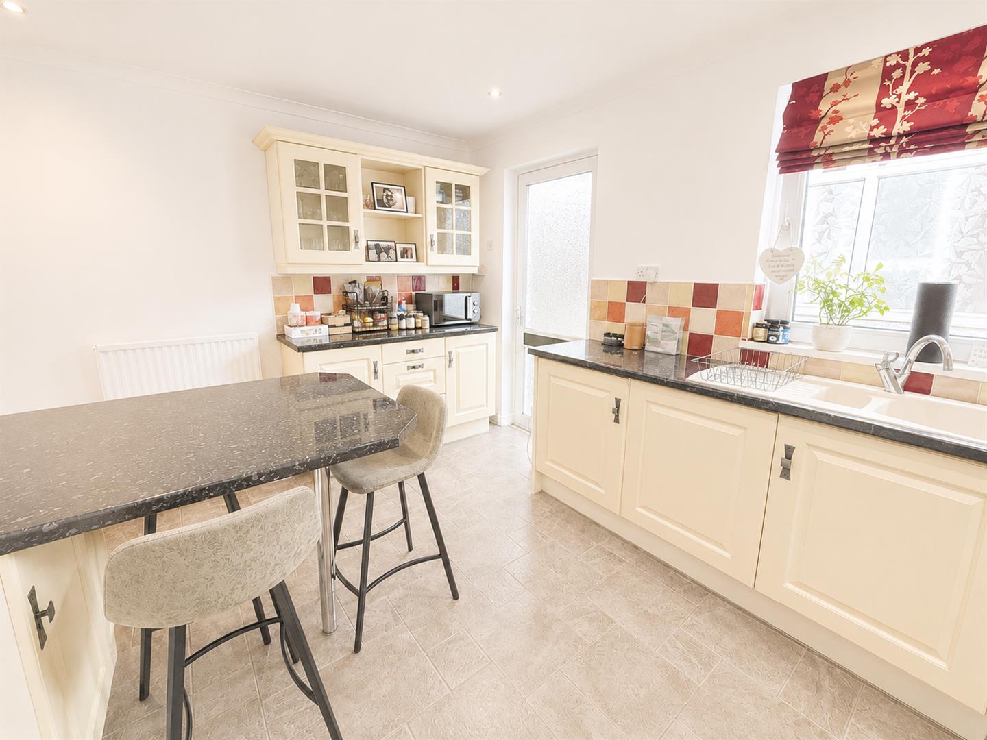 Abernant Road, Abernant, Aberdare - 9783392f-dc1b-44a4-97d9-24b0ca2f6e1e.png