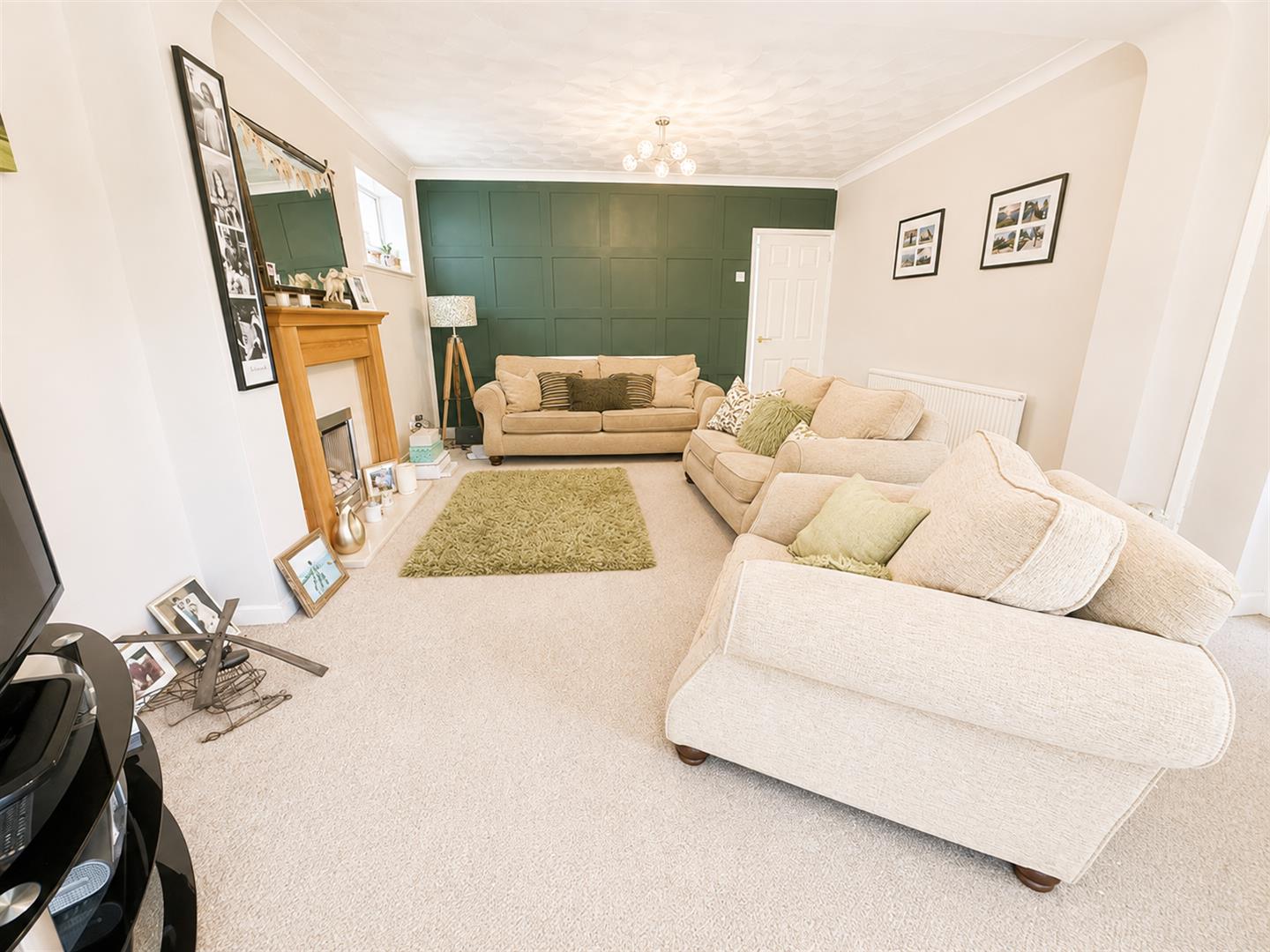 Abernant Road, Abernant, Aberdare - 29e388ea-23dc-4edb-960d-2d392e7c3fc6.png