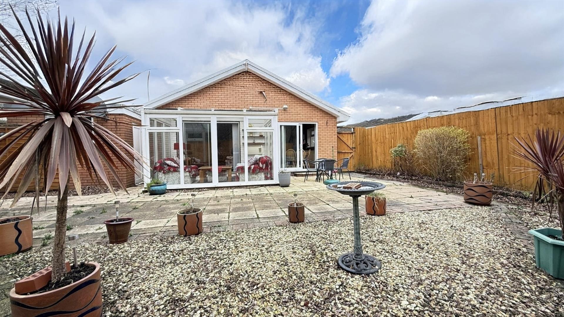 Brynffynon Close, Aberdare - 20260308_161329315_iOS.jpg