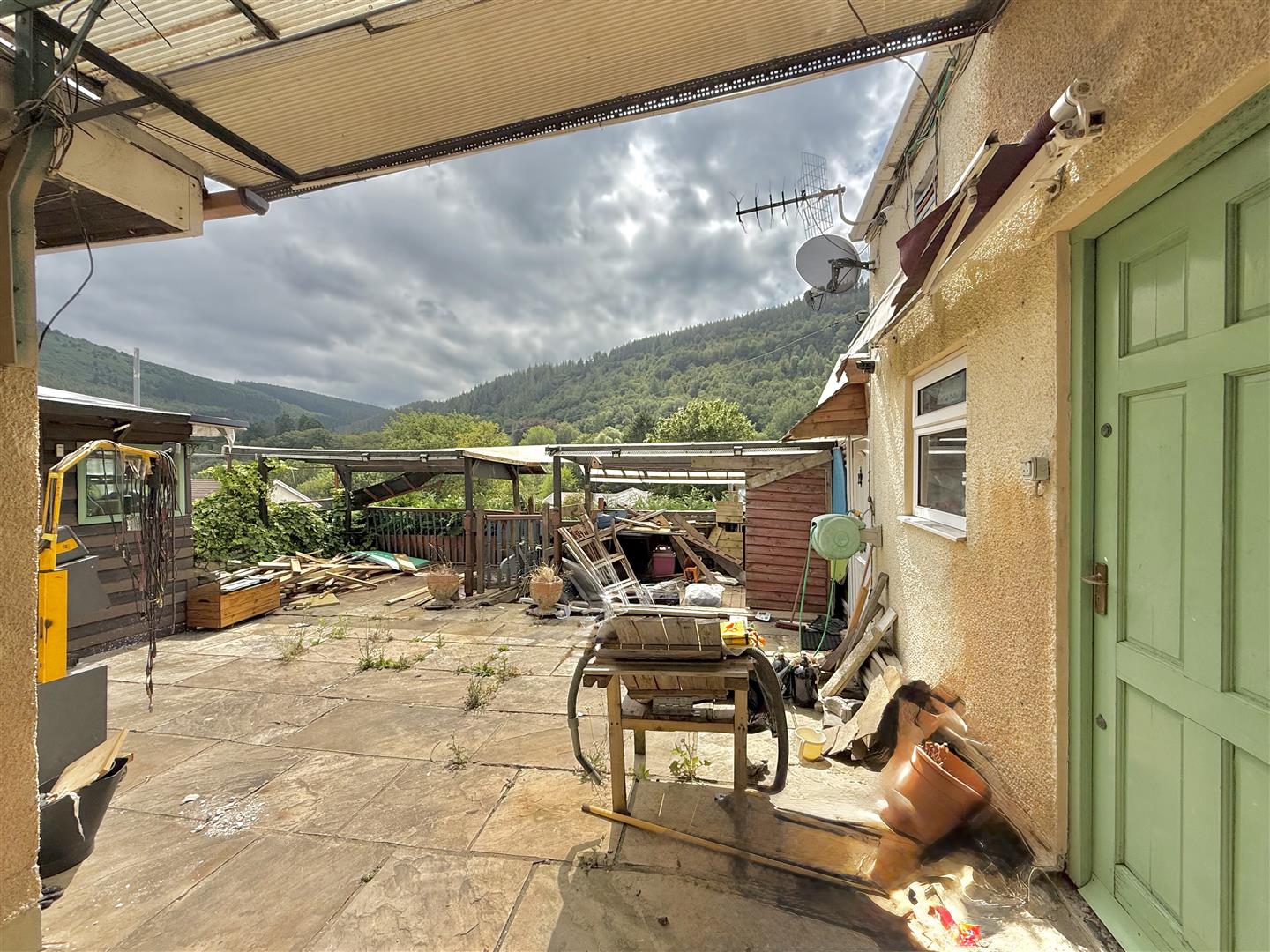 Glanaman Road, Cwmaman, Aberdare - Property