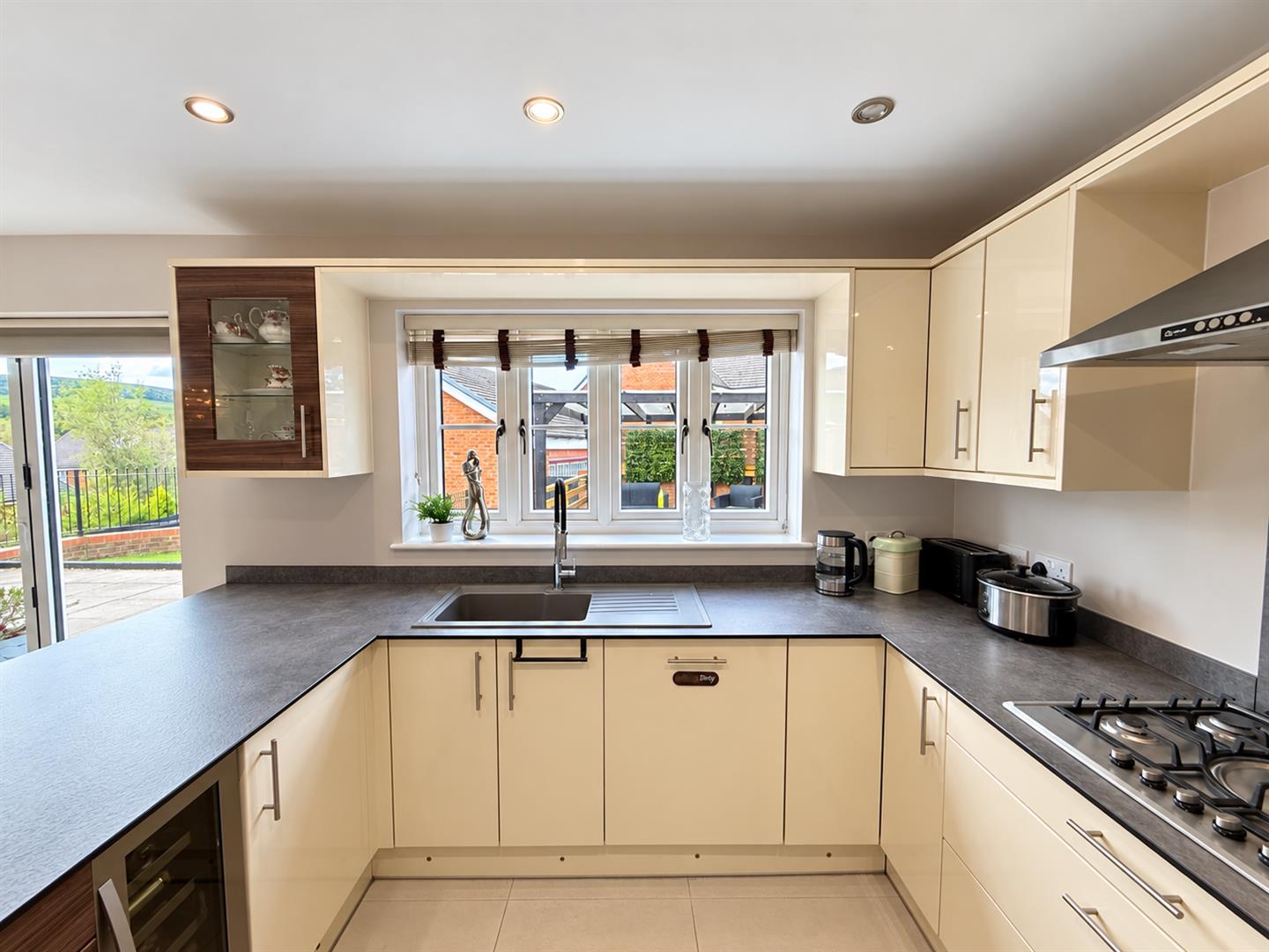 Tan Y Bryn Gardens, Llwydcoed, Aberdare - FBCA435F-D842-4FD0-B9E6-EFD04F5310BF.png